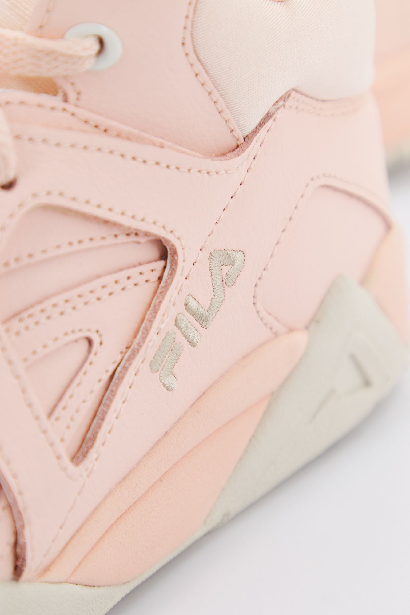 Fila on sale cage pink