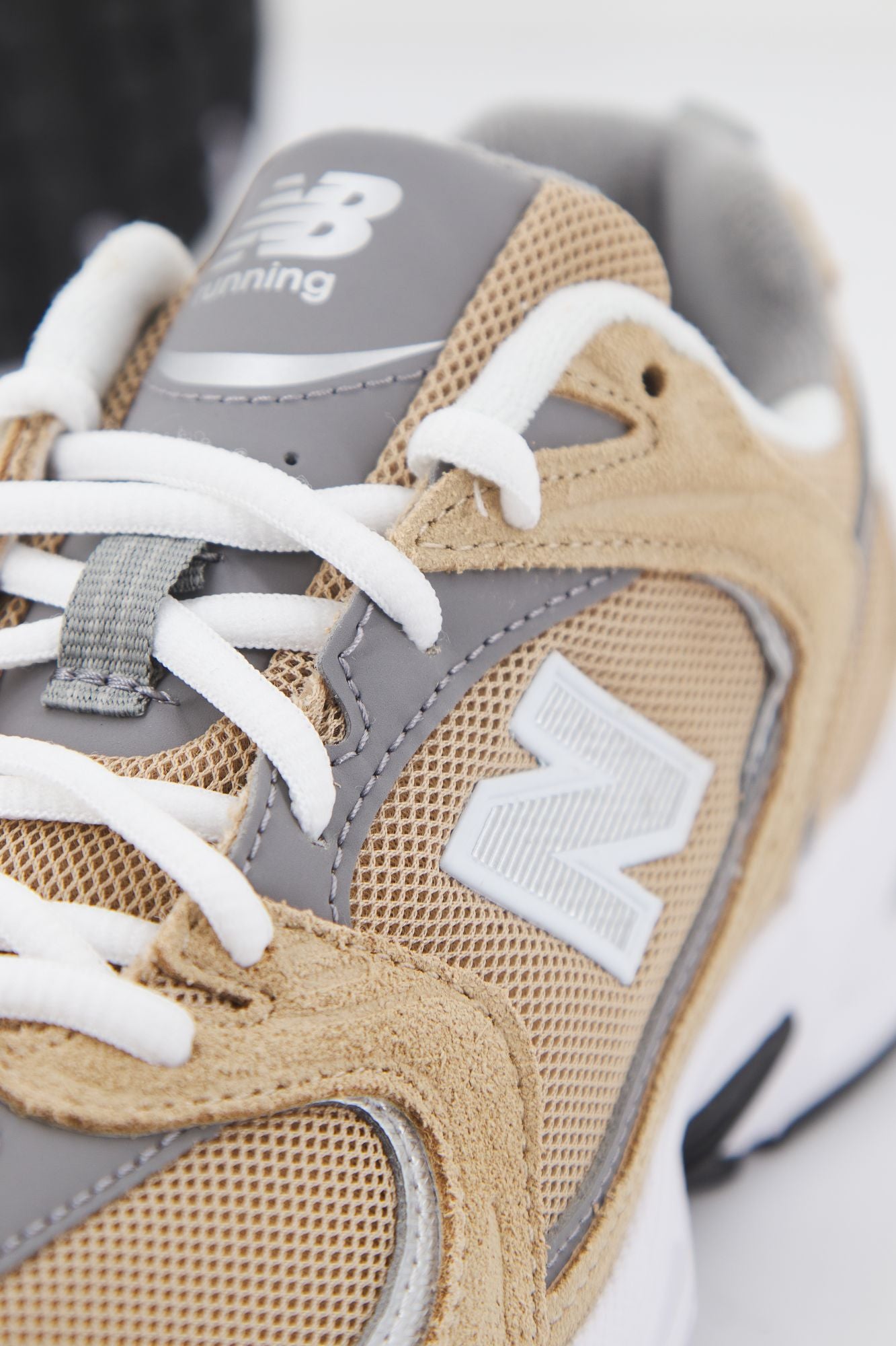 New balance hotsell beige mujer de