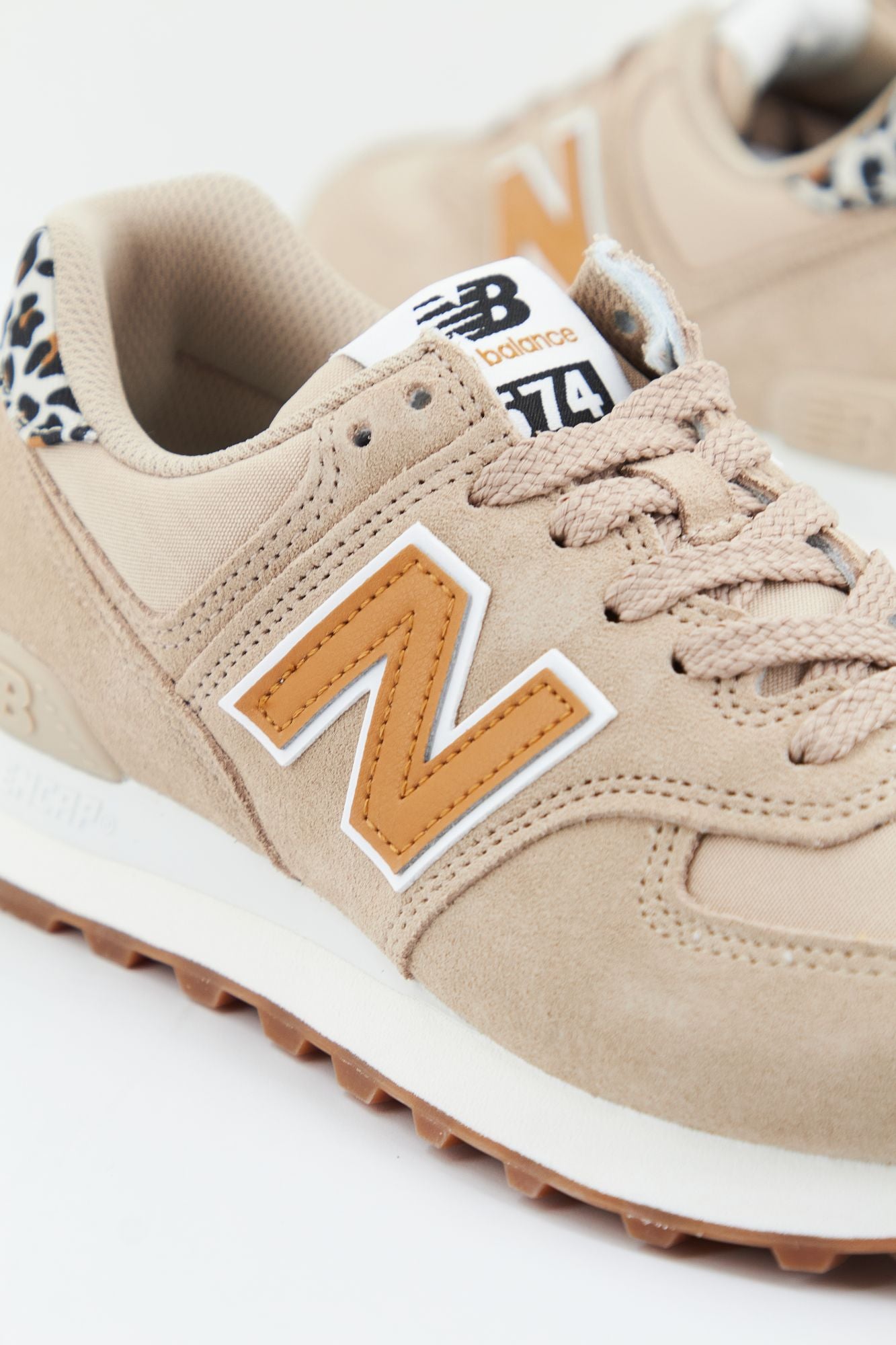 New balance 557 Marrónes mujer on sale