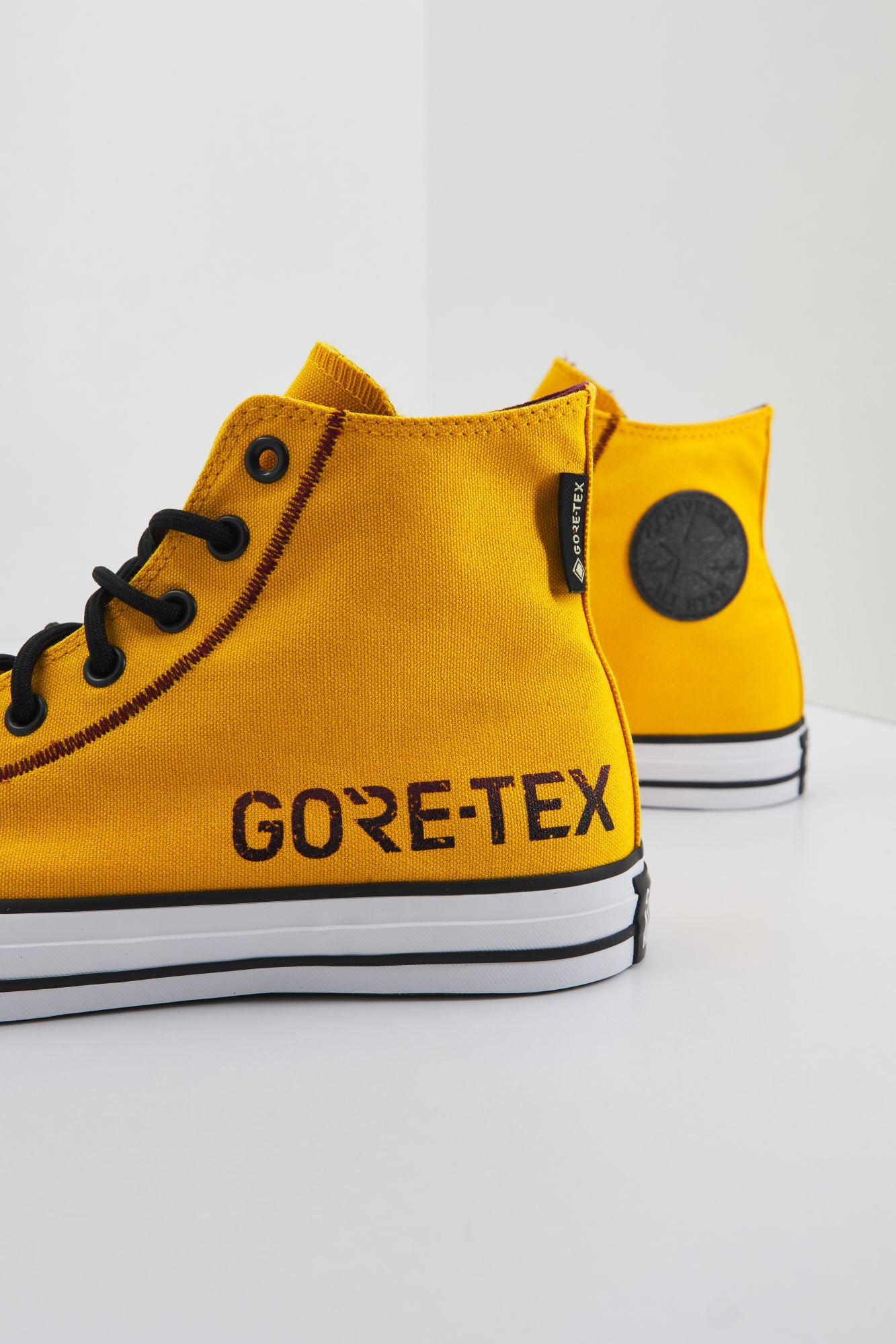 Gore tex converse yellow best sale