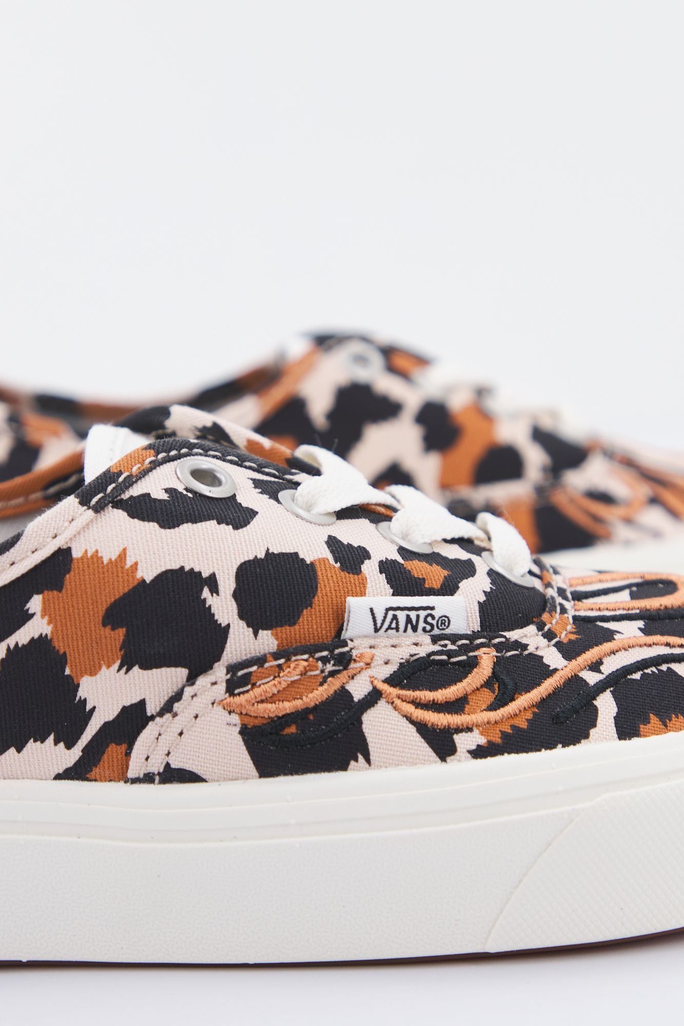 Vans animal clearance print sneakers