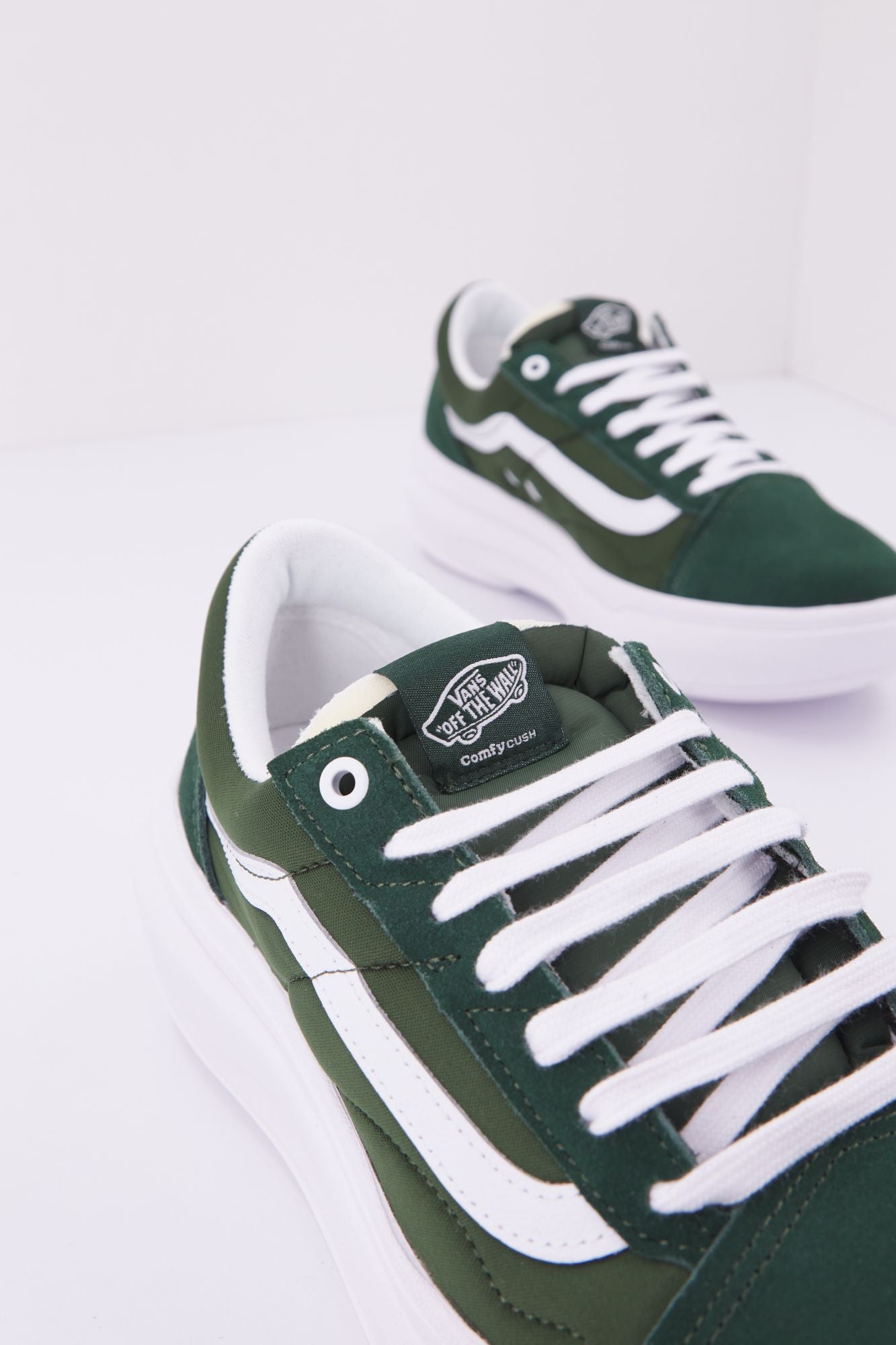 VANS OLD SKOOL OVERT CC en color VERDE (4)