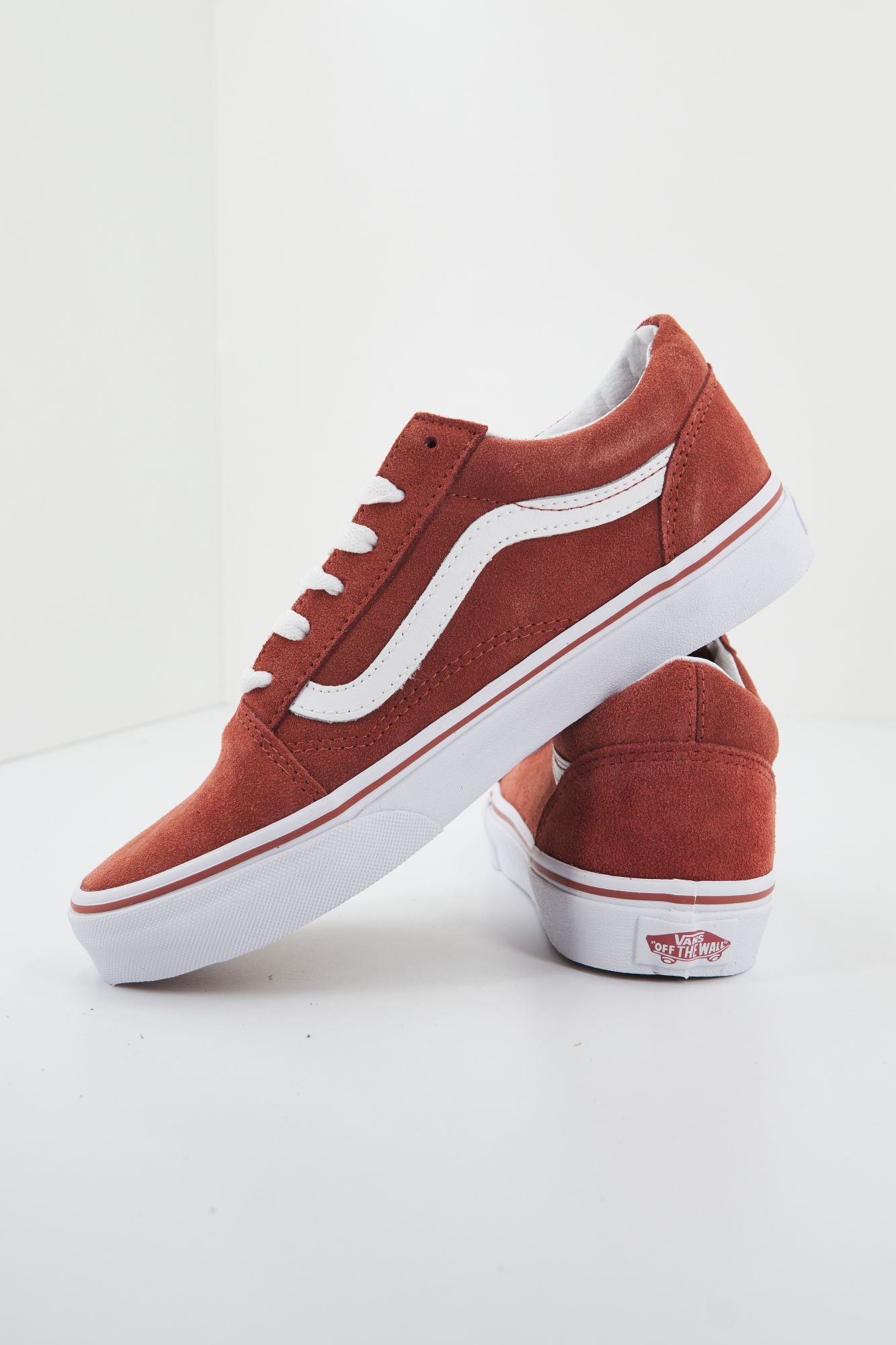 Vans off the outlet wall rojas