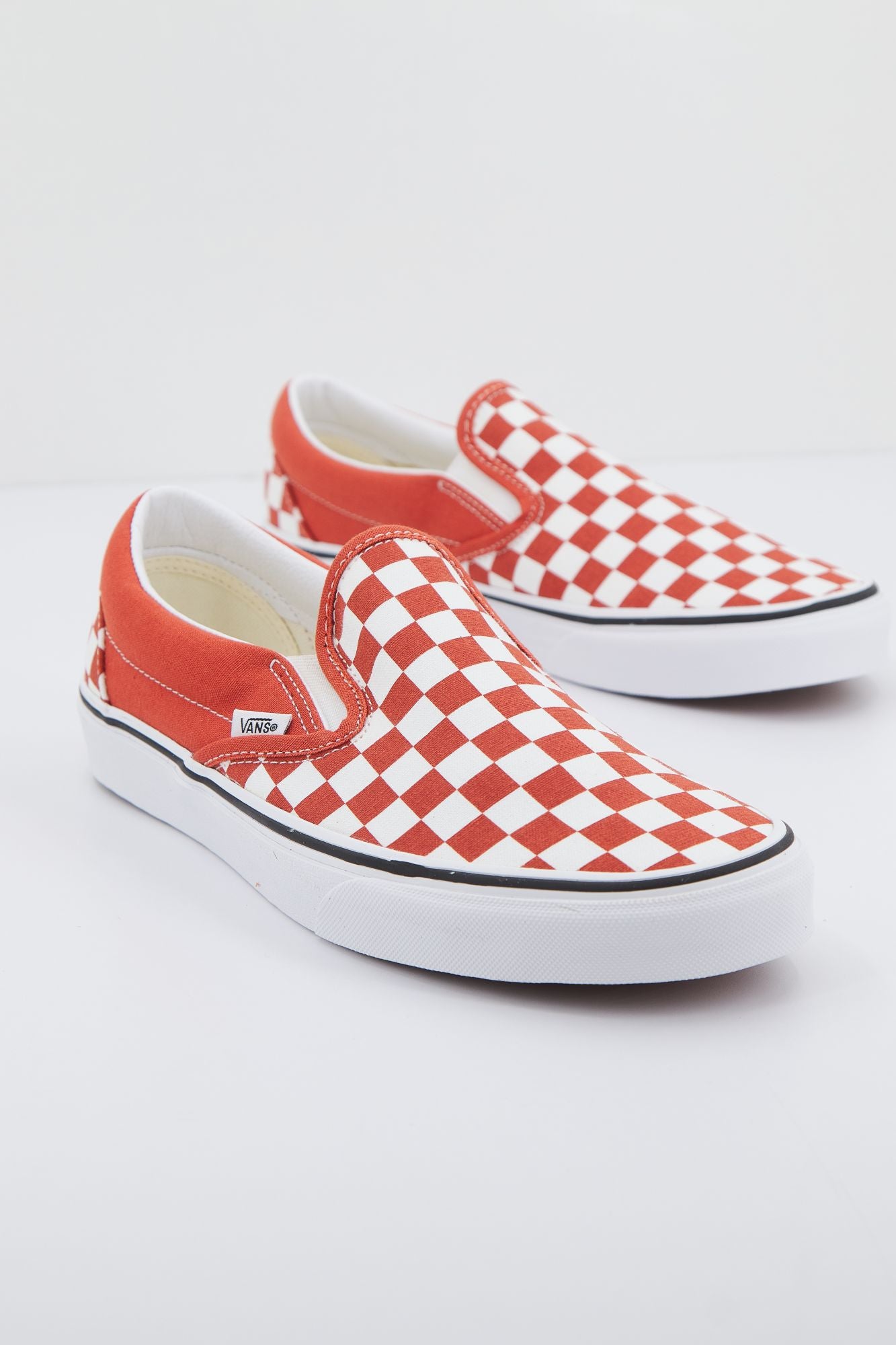 VANS  CLASSIC SLIP-ON en color NARANJA (4)