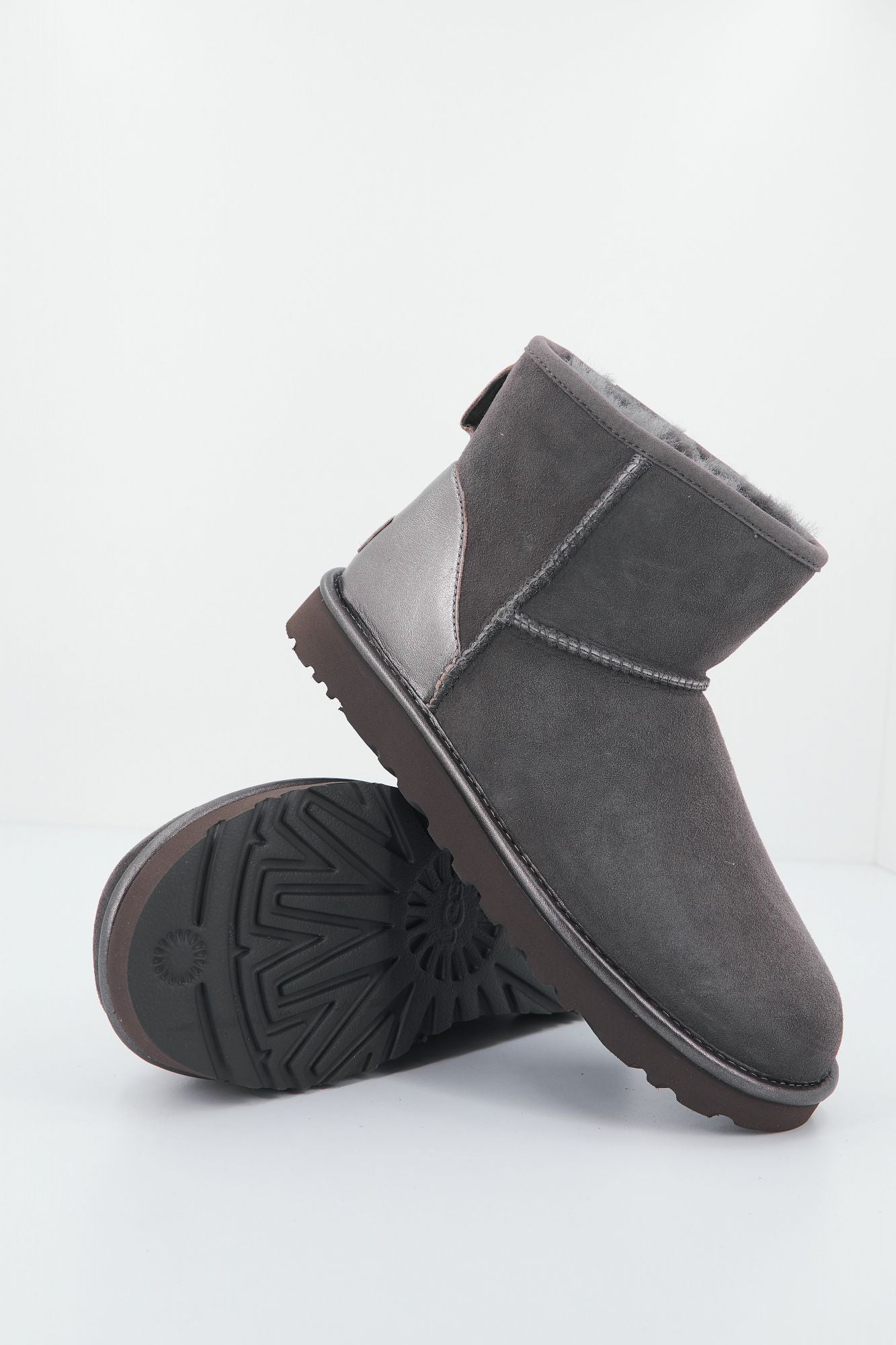 Ugg classic hotsell mini 2 metallic